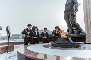 В Нефтеюганске у памятника «Верным сынам Отечества» состоялся торжественный митинг, посвященный 31-летию вывода Советских войск из Афганистана. 